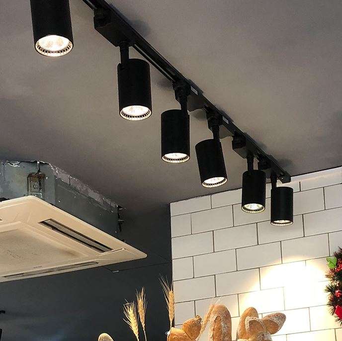 New Homeowners Guide: 5 Things to Consider Before Buying Lightings LED COB Track Light